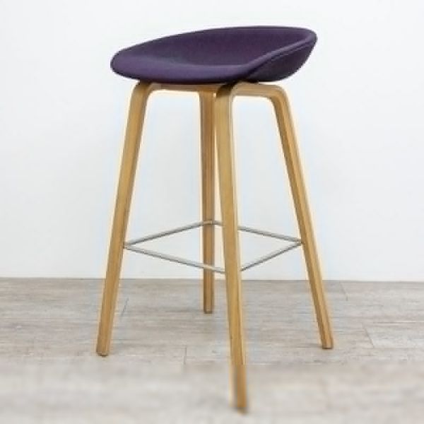 Hay About a stool Violet