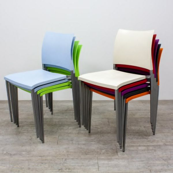 Chaises Zara multiples couleurs 2nd Choix