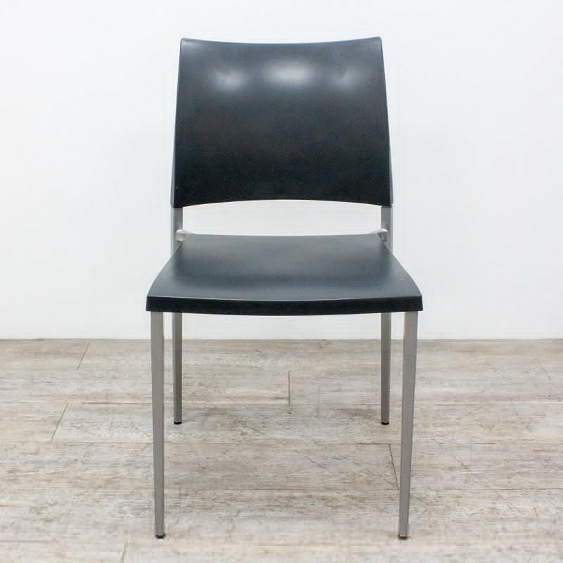 Chaises Zara multiples couleurs 2nd Choix