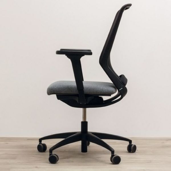 Kinnarps Esencia Drabert 4D Gris