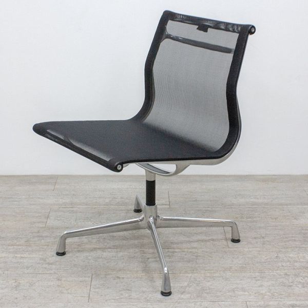 Vitra Aluminium Chair EA 105 Noir