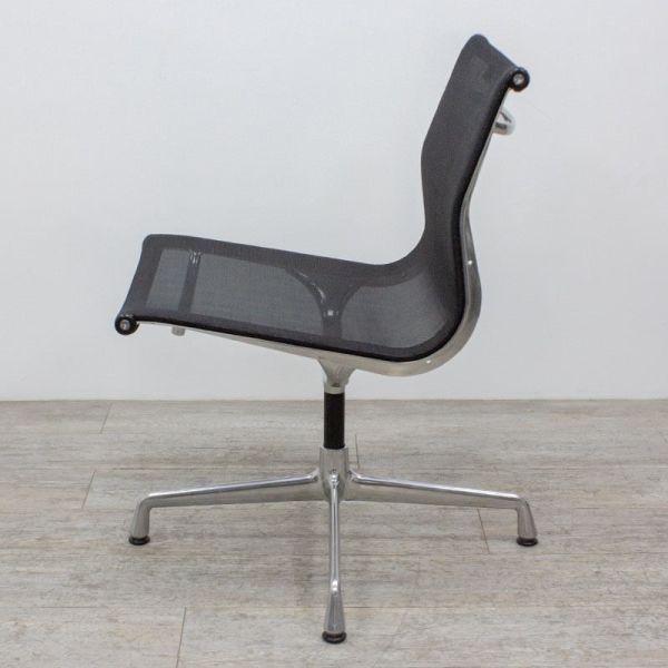 Vitra Aluminium Chair EA 105 Noir