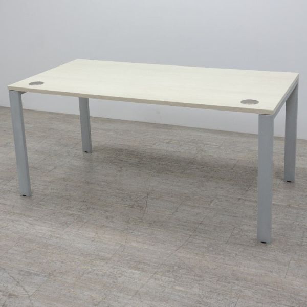 L160 Gris / Érable Blanc