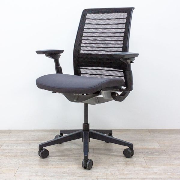 Steelcase Think V2 Poivre / Noir 4D