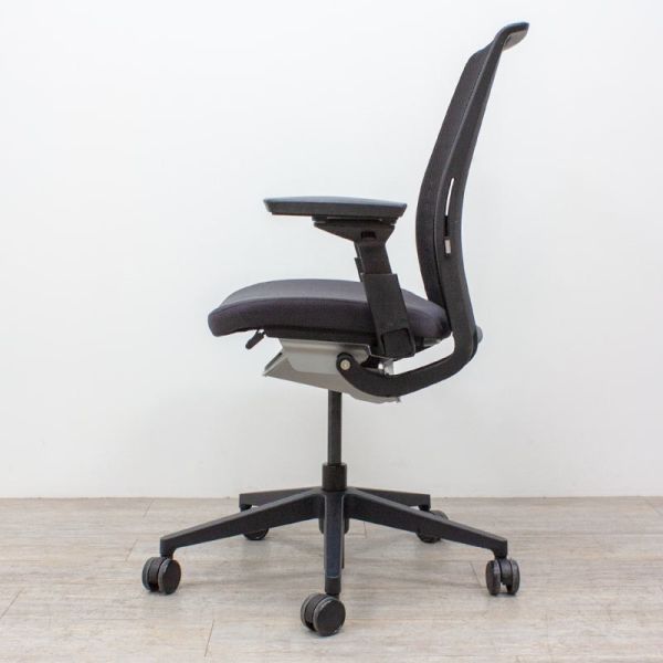 Steelcase Think V2 Poivre / Noir 4D