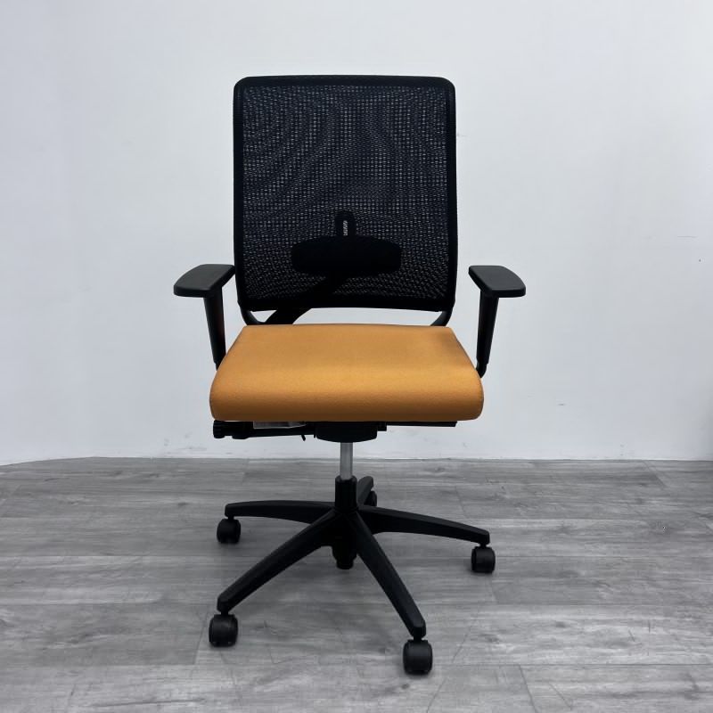 Moving Ecochair Orange 3D