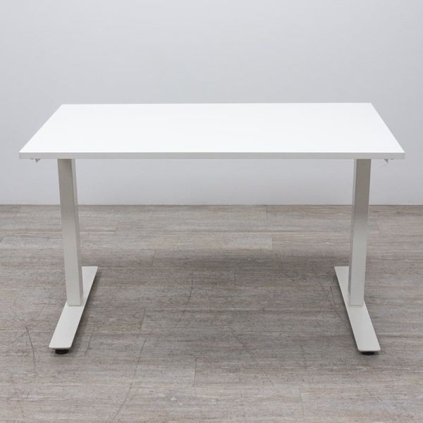 Bureau IKEA réglable en hauteur