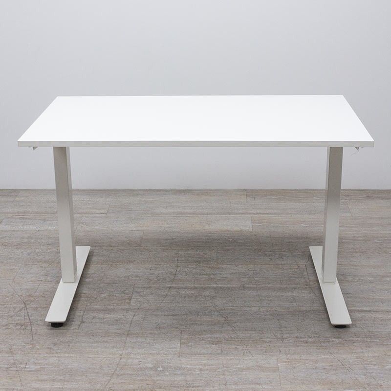 Bureau IKEA réglable en hauteur