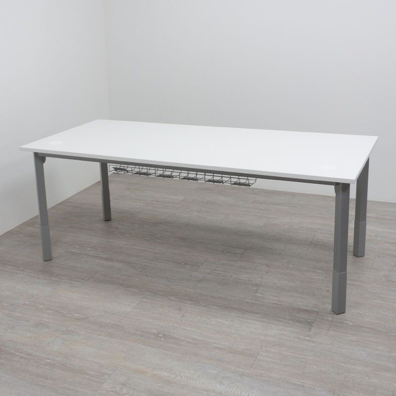 Bureau Kinnarps L180 Blanc / Gris