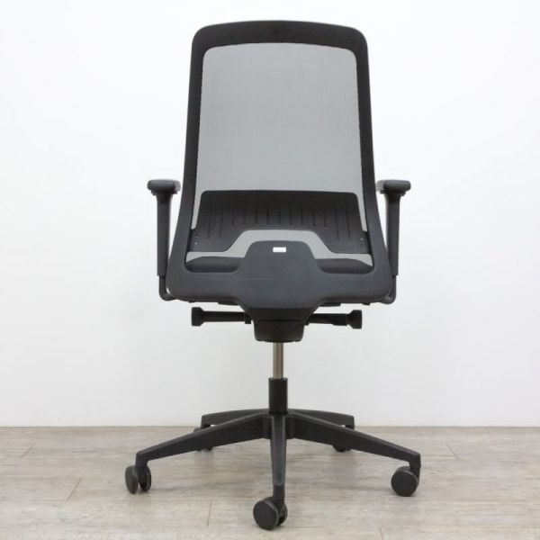 Interstuhl Every is 1 Noir 4D