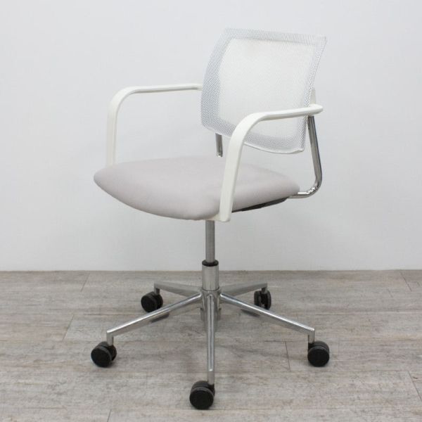 Chaise Sesta Q-44 Blanc et Beige