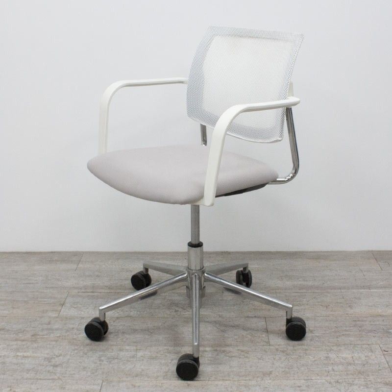 Chaise Sesta Q-44 Blanc et Beige