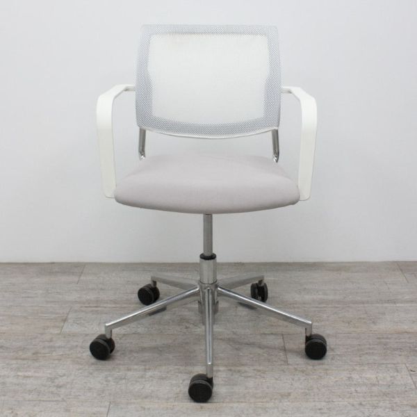 Chaise Sesta Q-44 Blanc et Beige