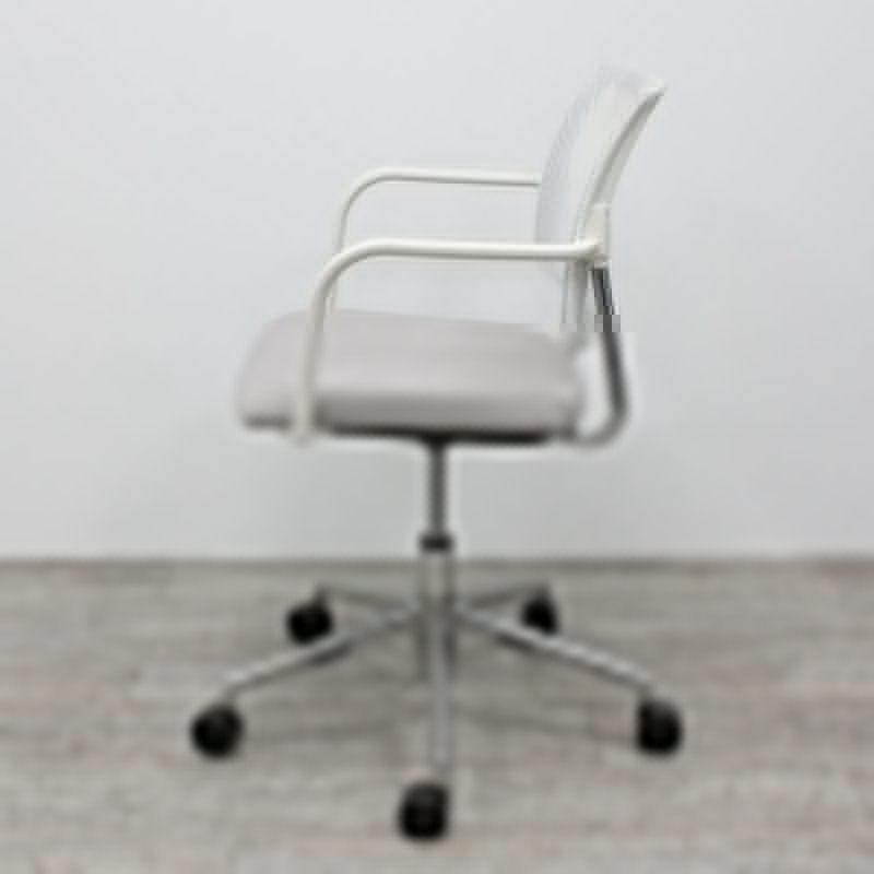 Chaise Sesta Q-44 Blanc et Beige