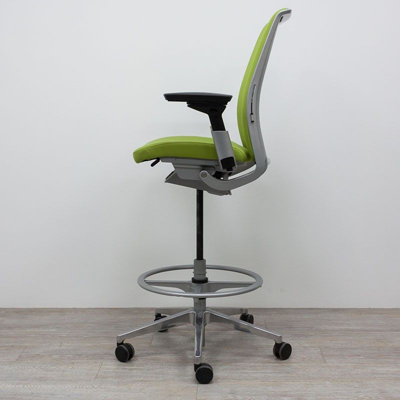 Steelcase Think 4D Vert