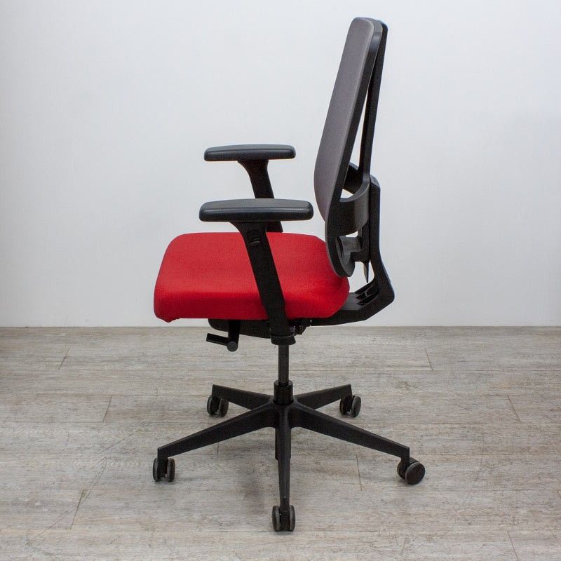 Majencia Drakkar rouge gris 3D